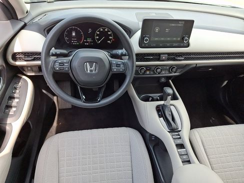 Used 2025 Honda HR-V LX image 11
