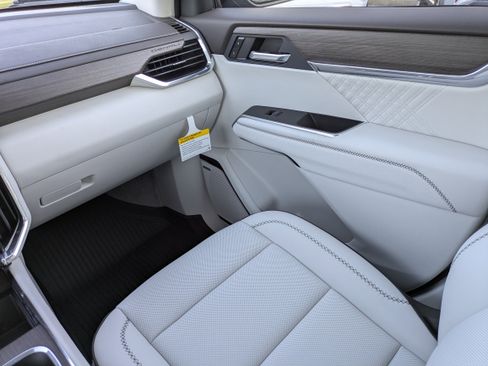 New 2026 GMC Acadia Denali image 15