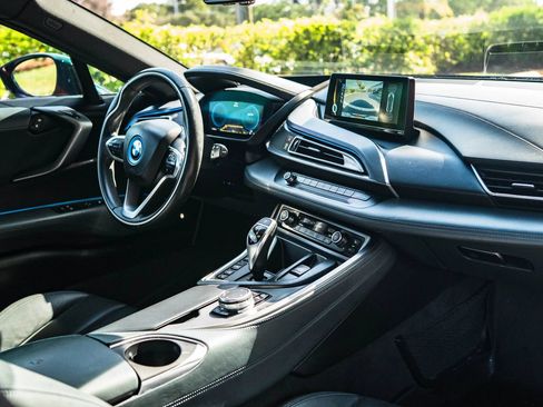 Used 2015 BMW i8 AWD/4WD image 16