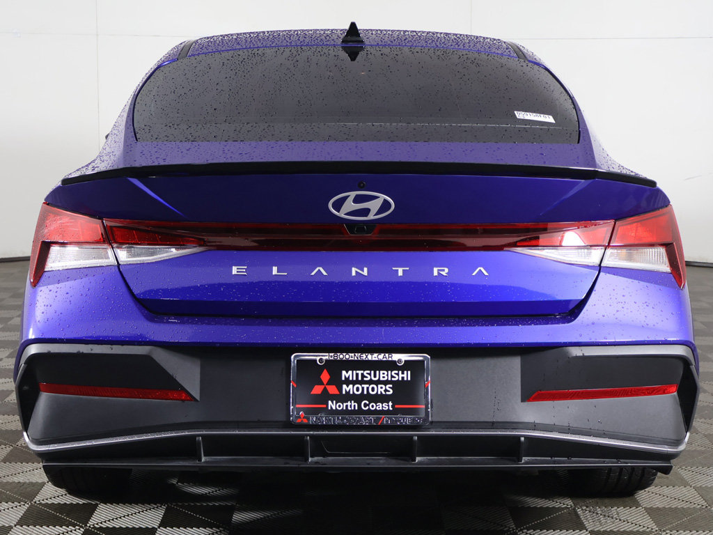 Used 2025 Hyundai Elantra Sport FWD image 10