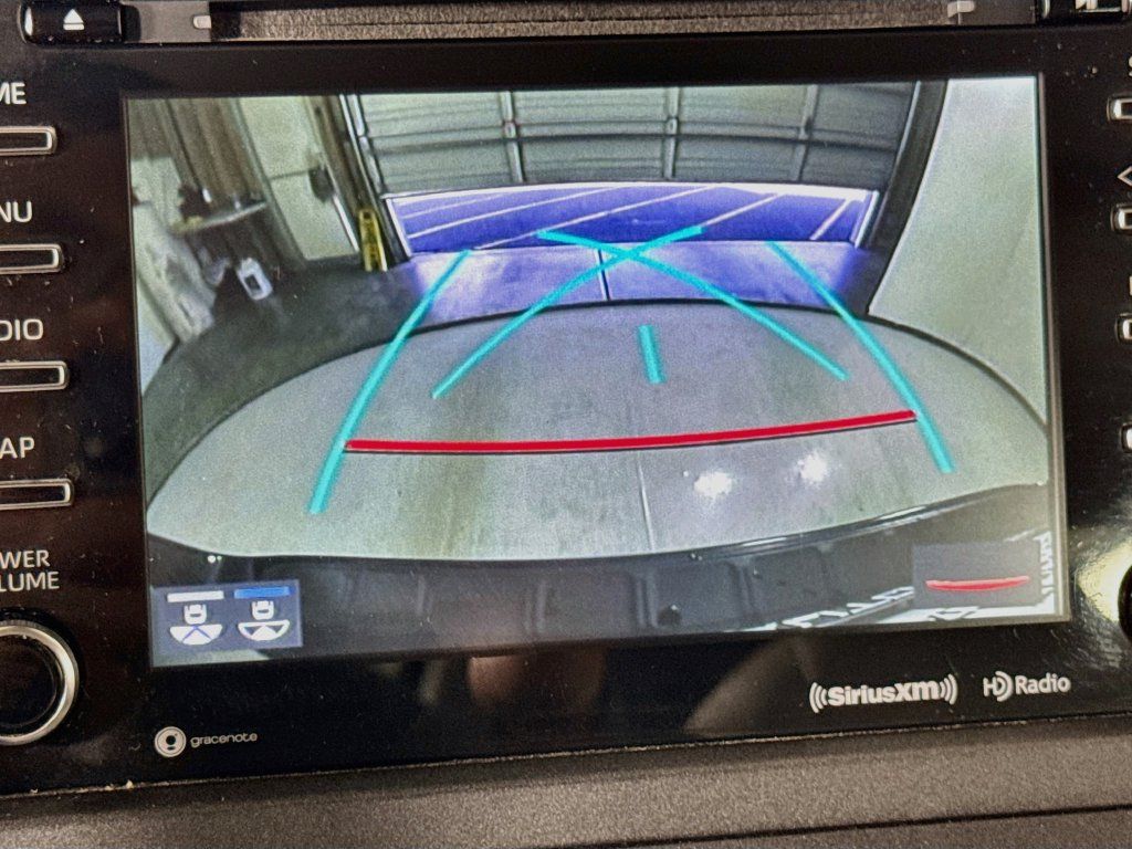 Used 2018 Toyota Sienna Limited FWD image 39