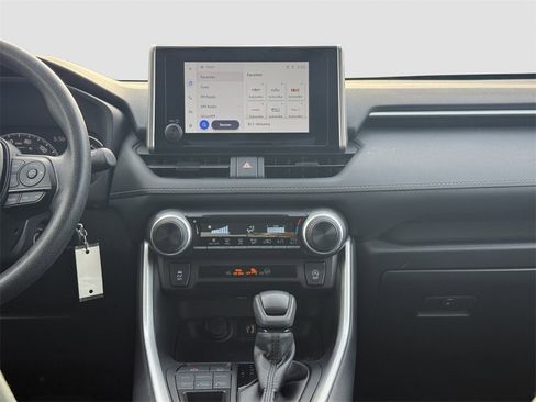 Used 2025 Toyota RAV4 LE image 17