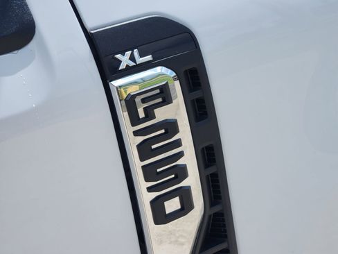 New 2026 Ford F250 4x4 Crew Cab Super Duty image 12