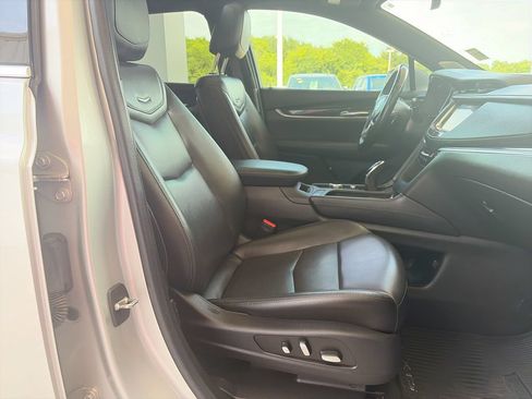 Used 2020 Cadillac XT5 Premium Luxury FWD image 29