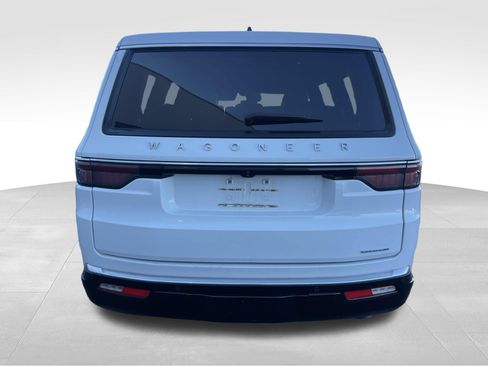 Used 2024 Jeep Wagoneer Series II w/ Flexible Seating Group AWD/4WD image 6