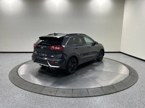 Used 2018 Kia Niro EX w/ EX Touring Graphite Edition FWD image 6