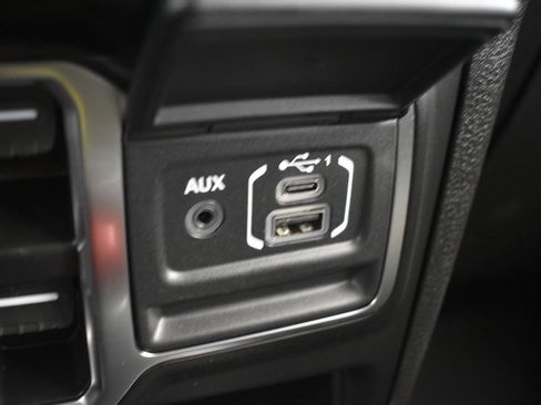 New 2025 Jeep Gladiator Sport image 40