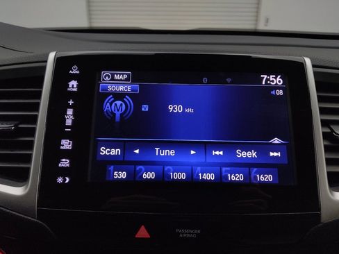 Used 2018 Honda Pilot Touring image 25