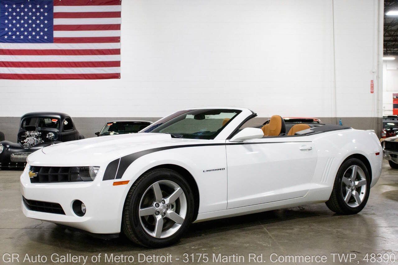 Used 2013 Chevrolet Camaro LT RWD image 1