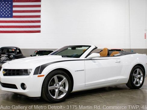 Used 2013 Chevrolet Camaro LT RWD image 1