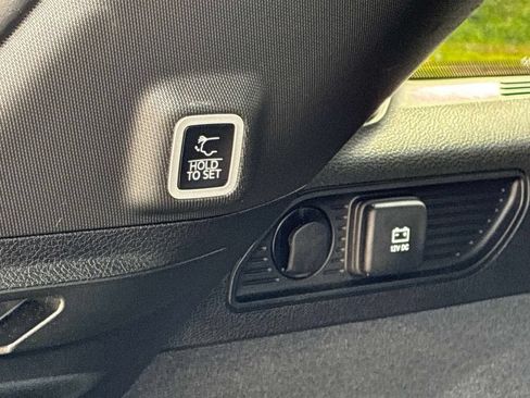 Used 2023 Jeep Grand Cherokee Summit AWD/4WD image 14