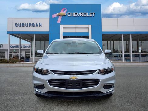 Used 2016 Chevrolet Malibu LT FWD image 2