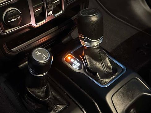 Used 2019 Jeep Wrangler Unlimited Sport S image 27