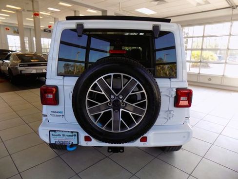 Certified 2023 Jeep Wrangler Unlimited Sahara image 7