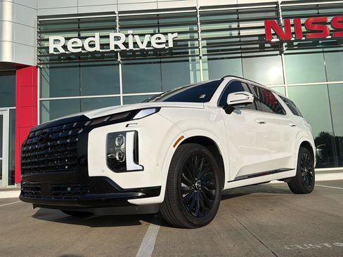 Used 2025 Hyundai Palisade Calligraphy AWD/4WD image 2