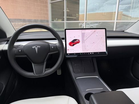 Used 2022 Tesla Model 3 Performance image 16