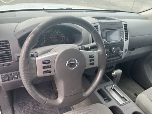 Used 2017 Nissan Frontier SV image 13