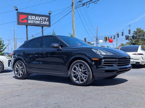 Used 2023 Porsche Cayenne Platinum Edition image 5