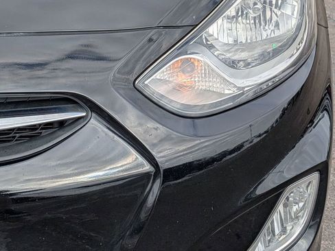 Used 2013 Hyundai Accent SE image 9