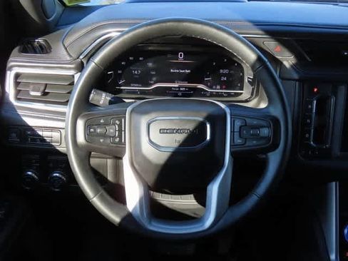 Used 2023 GMC Yukon Denali image 22