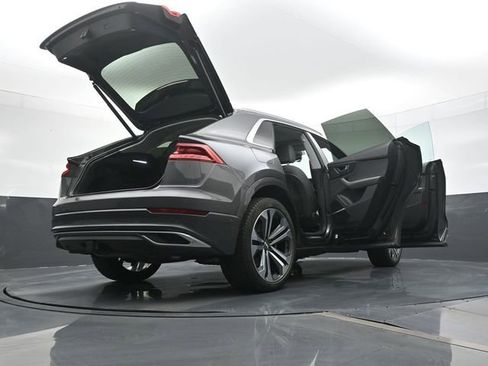 Used 2019 Audi Q8 Premium Plus w/ Premium Plus AWD/4WD image 26