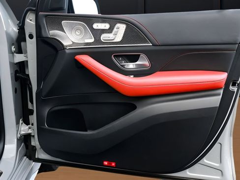 Used 2024 Mercedes-Benz GLE 63 AMG S w/ Driver Assistance Package image 33