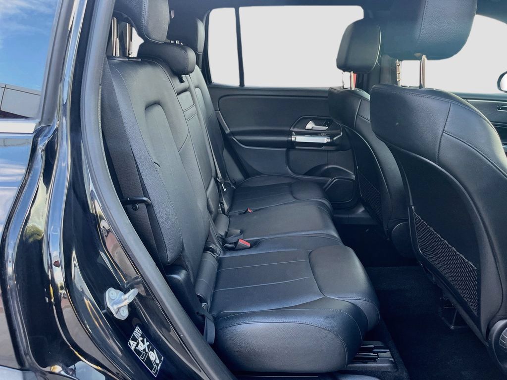 Used 2022 Mercedes-Benz GLB 250 image 26