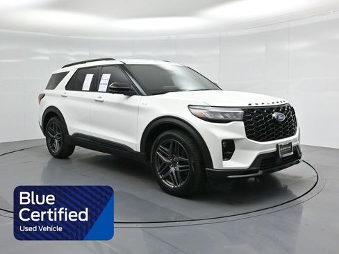 Certified 2025 Ford Explorer ST-Line w/ Premium Package image 1