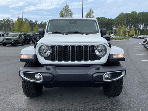 New 2025 Jeep Gladiator High Tide image 37