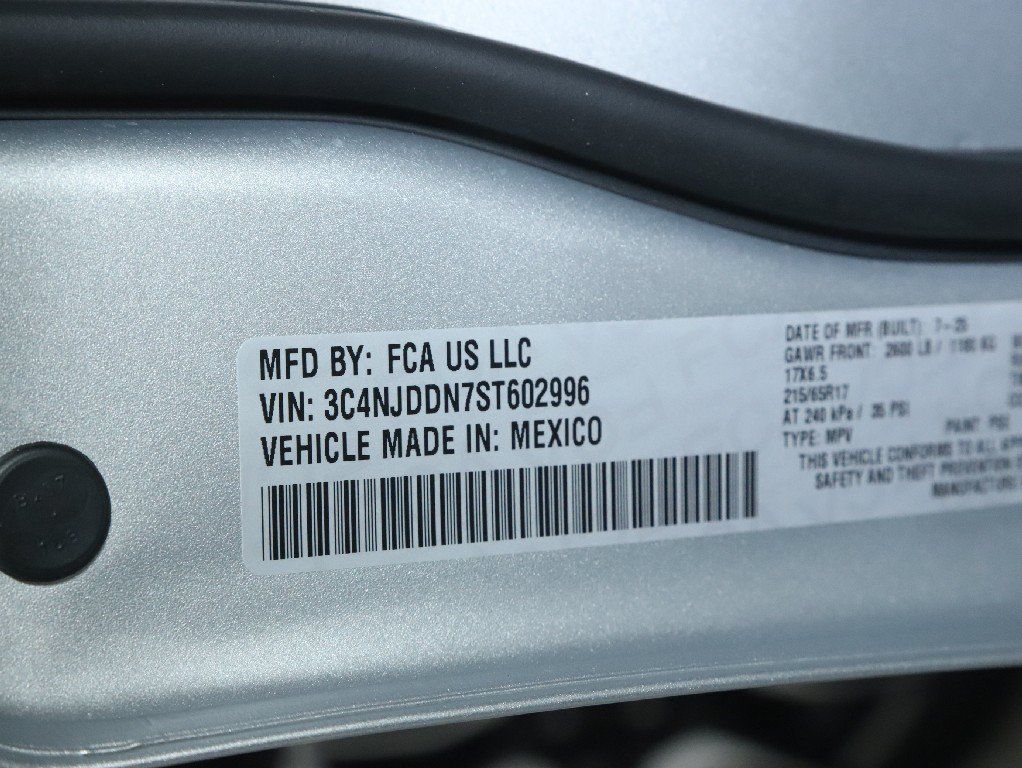 Used 2025 Jeep Compass Trailhawk AWD/4WD image 20