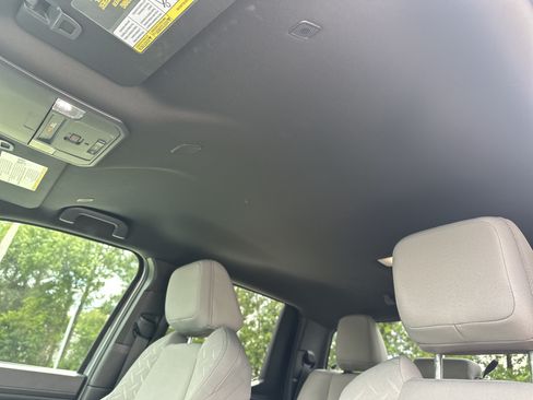 Certified 2025 Toyota Tacoma SR5 AWD/4WD image 28