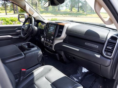 Used 2021 RAM 1500 Laramie w/ Off Road Group image 19