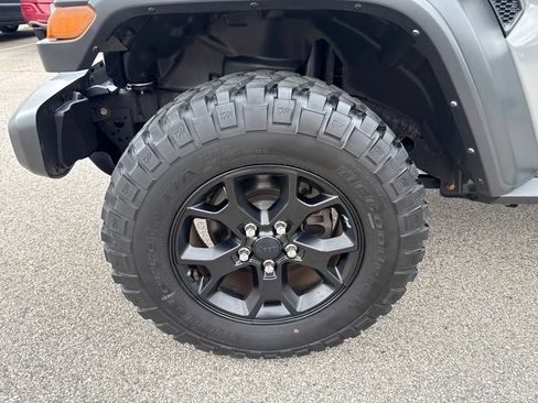 Used 2021 Jeep Wrangler Sport AWD/4WD image 9