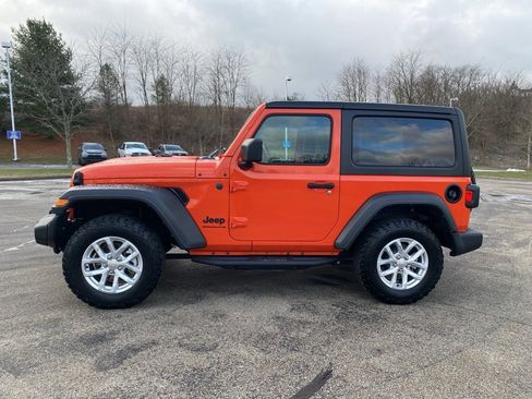 Used 2023 Jeep Wrangler Sport S image 6