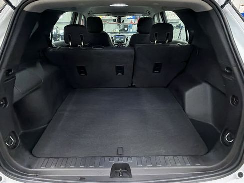 Used 2019 Chevrolet Equinox LS image 25