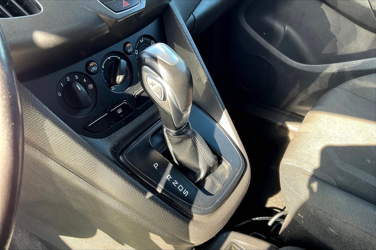 Used 2016 Ford Transit Connect XLT FWD image 12