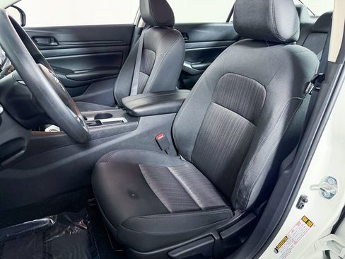 Certified 2025 Nissan Altima 2.5 S FWD image 16