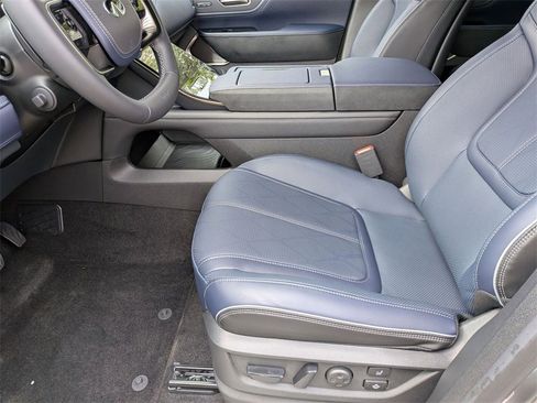 New 2026 INFINITI QX80 SPORT w/ Sport Exterior Package image 13