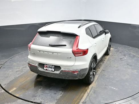 Used 2023 Volvo XC40 B5 Ultimate w/ Protection Package Premier image 38