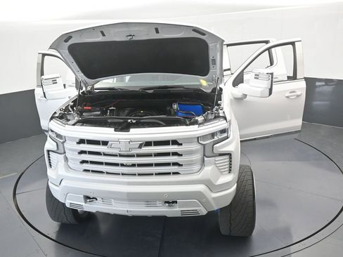 Used 2022 Chevrolet Silverado 1500 High Country image 92
