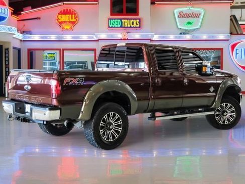 Used 2016 Ford F250 Lariat w/ Chrome Package image 3