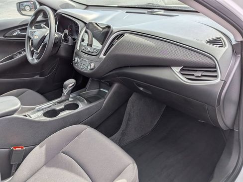 Used 2024 Chevrolet Malibu LT FWD image 25
