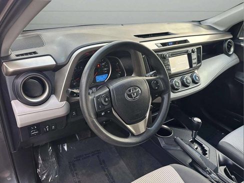 Used 2015 Toyota RAV4 LE image 9
