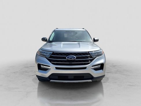 Certified 2023 Ford Explorer XLT w/ Equipment Group 202A AWD/4WD image 10