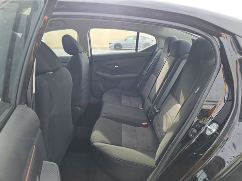 Used 2024 Nissan Sentra SR FWD image 16