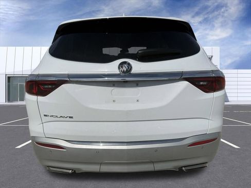 Used 2024 Buick Enclave Essence FWD image 12