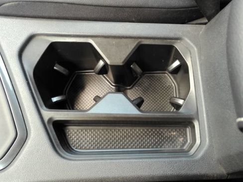 Used 2022 Volkswagen Tiguan SE w/ Panoramic Sunroof Package FWD image 50