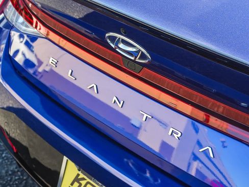 Certified 2023 Hyundai Elantra N Line image 9