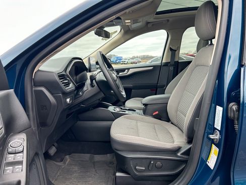 Used 2020 Ford Escape SE image 14