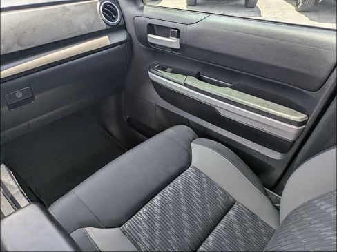 Used 2019 Toyota Tundra SR5 w/ SR5 Upgrade Package AWD/4WD image 17
